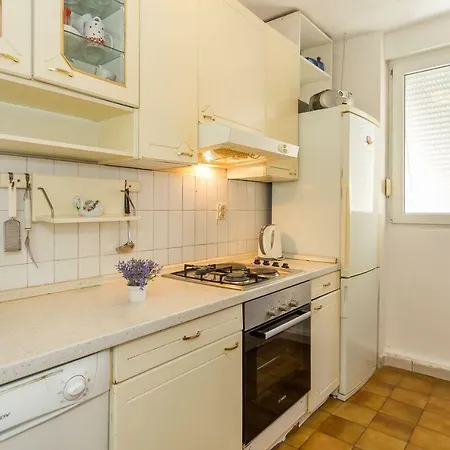 Apartman Melvan Apartment