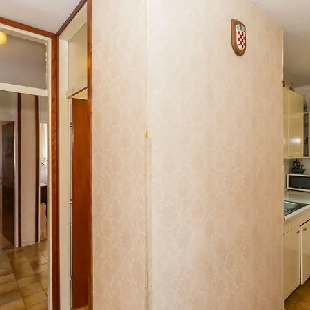 Apartment Apartman Melvan *